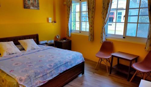 Queen Room