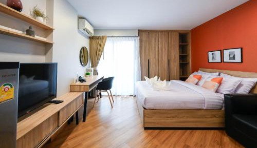 Standard Queen Room