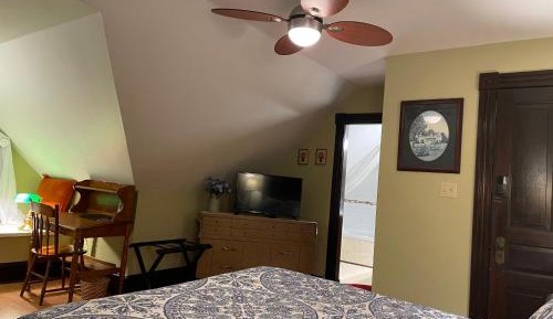 Queen Room