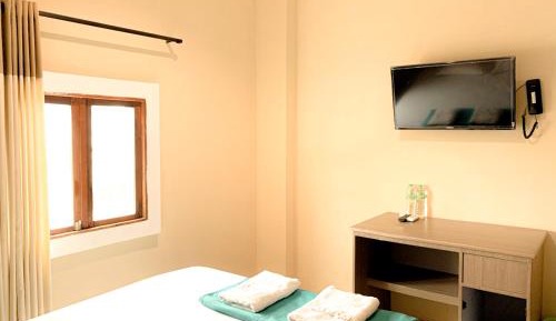 Standard Queen Room