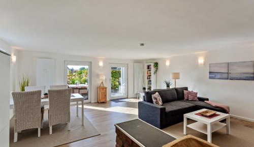 Superior One-Bedroom Apartment