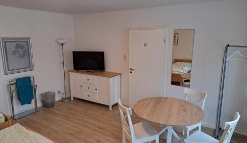 Twin Room with Shared Bathroom and Shared Kitchen