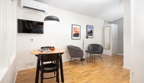 Cottage (2 Adults)