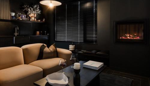 Deluxe King Suite