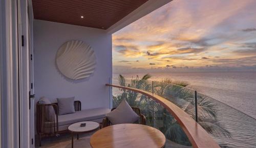 Grand Seaview Room