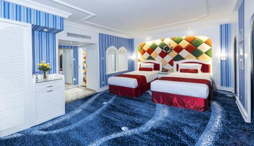 Classic Deluxe King or Twin Room