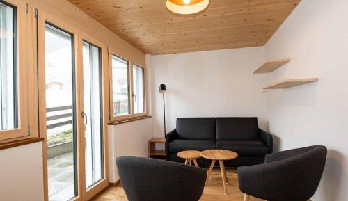 Apartment with Mountain View