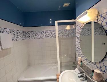 Triple Room with Bathroom