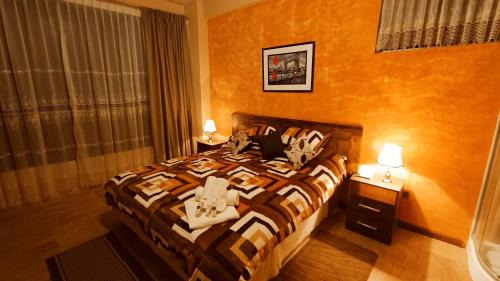 Standard Queen Room