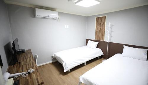 Twin Room with Private Bathroom