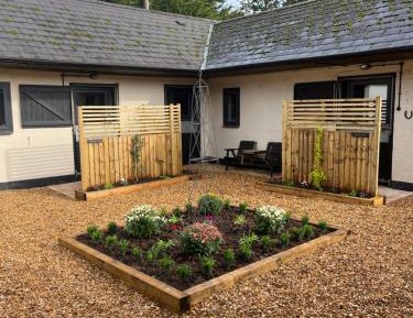 Deluxe Double Room (2 Adults + 1 Child)