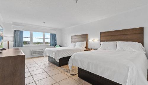 Queen Room with Two Queen Beds - Non Ocean View