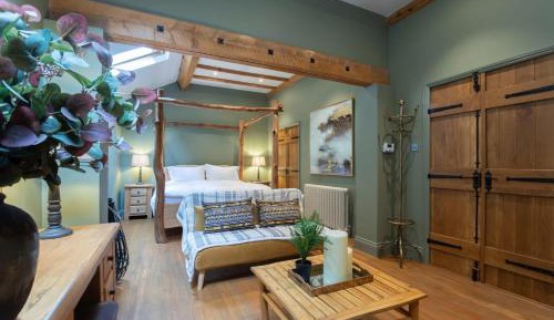 Deluxe King Suite