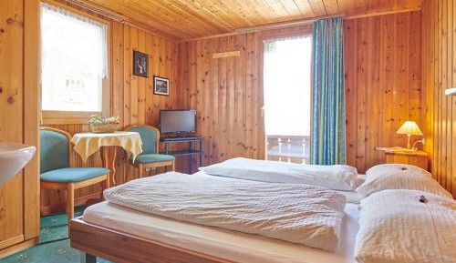 Twin Room with Shared Bathroom