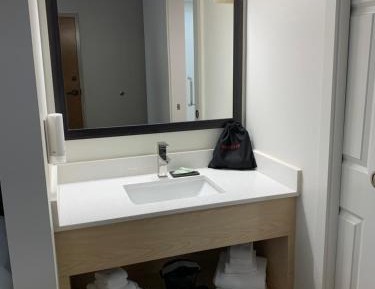 Quadruple Room with Two Queen Beds - Non Smoking