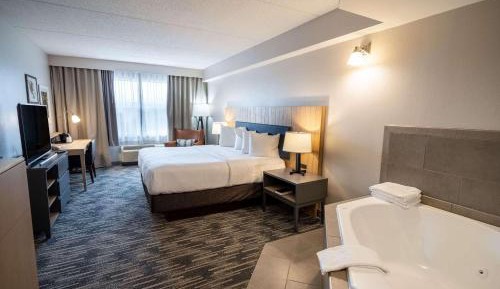 King Room with Whirlpool