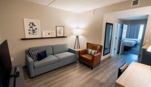 One-Bedroom Suite with Two Queen Beds