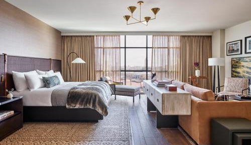 Deluxe King Room