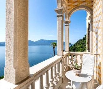 King Room with Lake View