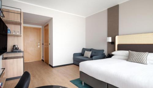 Family room, Guest room, 1 King, Sofa bed, Balcony