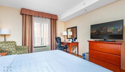 Standard King Room with Sofa Bed