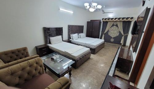 Deluxe Family Room