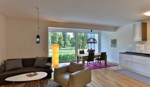 Apartment with Balcony and Air-Conditioning - 3