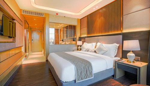Superior King Room