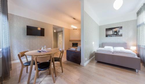 Apartment (4 Adults)