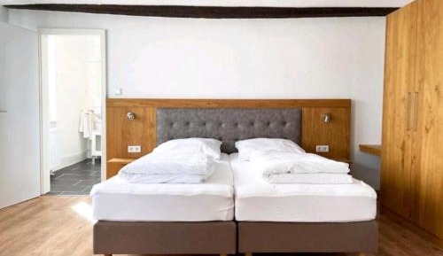 Triple Room with Private Bathroom
