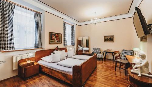 Deluxe Double Room with Shower