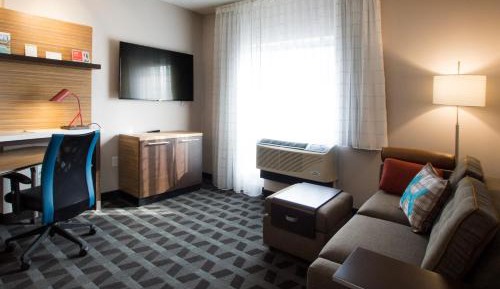 King Studio with Sofa Bed