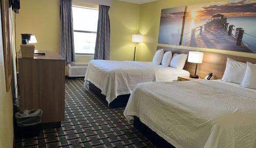 Queen Room with Two Queen Beds - Non-Smoking