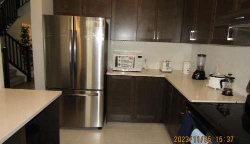 Queen Room with Shared Bathroom