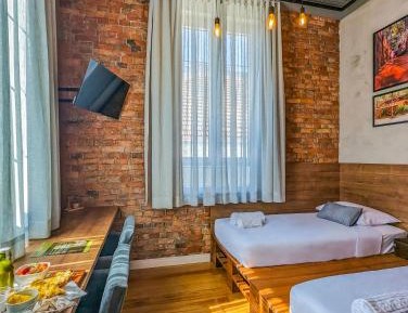 Deluxe Double or Twin Room
