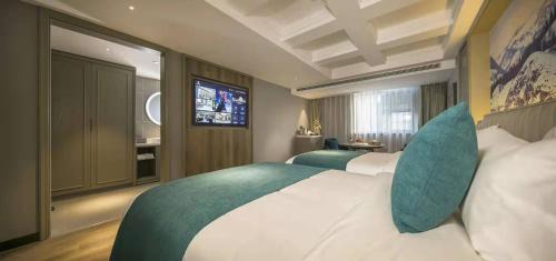 Standard Double Room with Two Double Beds