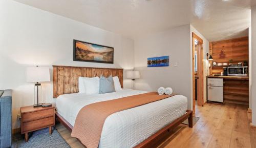 King Room with Balcony