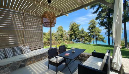 Bungalow - Beach Front