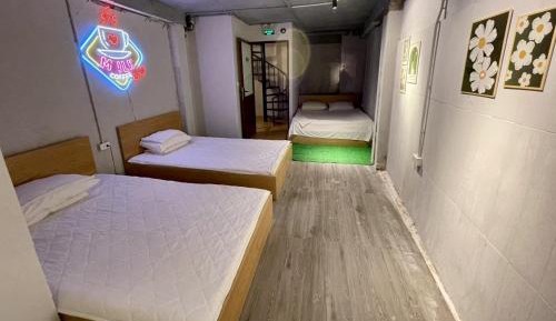 Quadruple Room with Private Bathroom