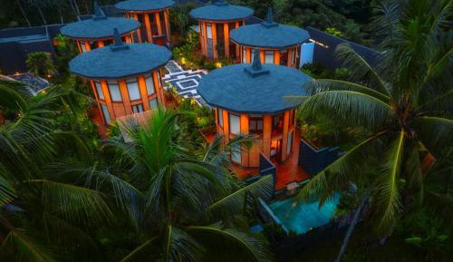 Stupa Villa Pool