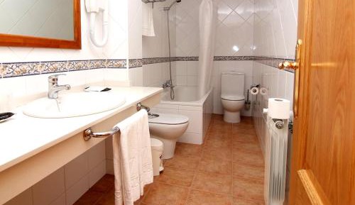 Classic Twin Room