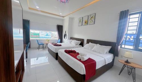 Deluxe Family Room