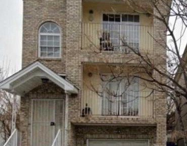 Queen Room with Shared Bathroom