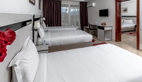 Suite with Garden View