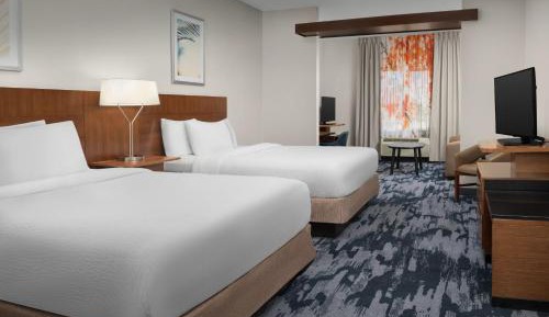 Queen Suite with Sofa Bed
