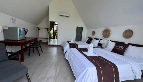Double or Twin Room with Terrace