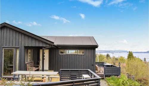 Three-Bedroom Holiday Home 