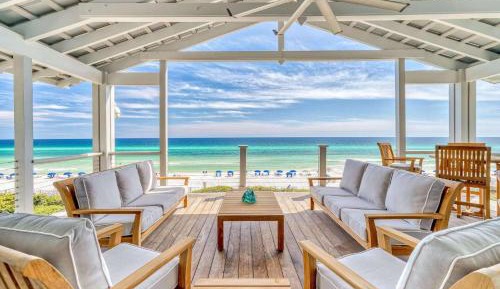 Five-Bedroom Holiday Home