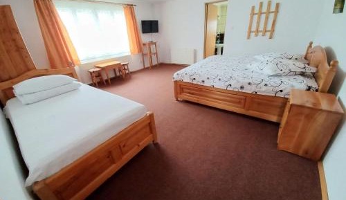 Triple Room with Private Bathroom