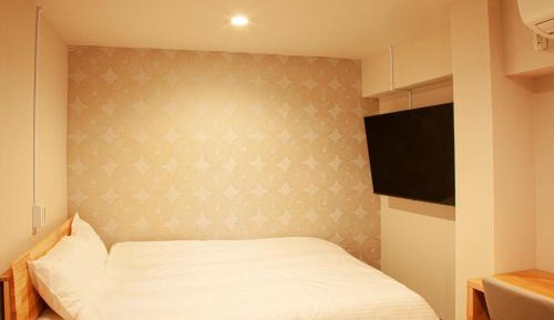  Premium Single Room with Shower for Male